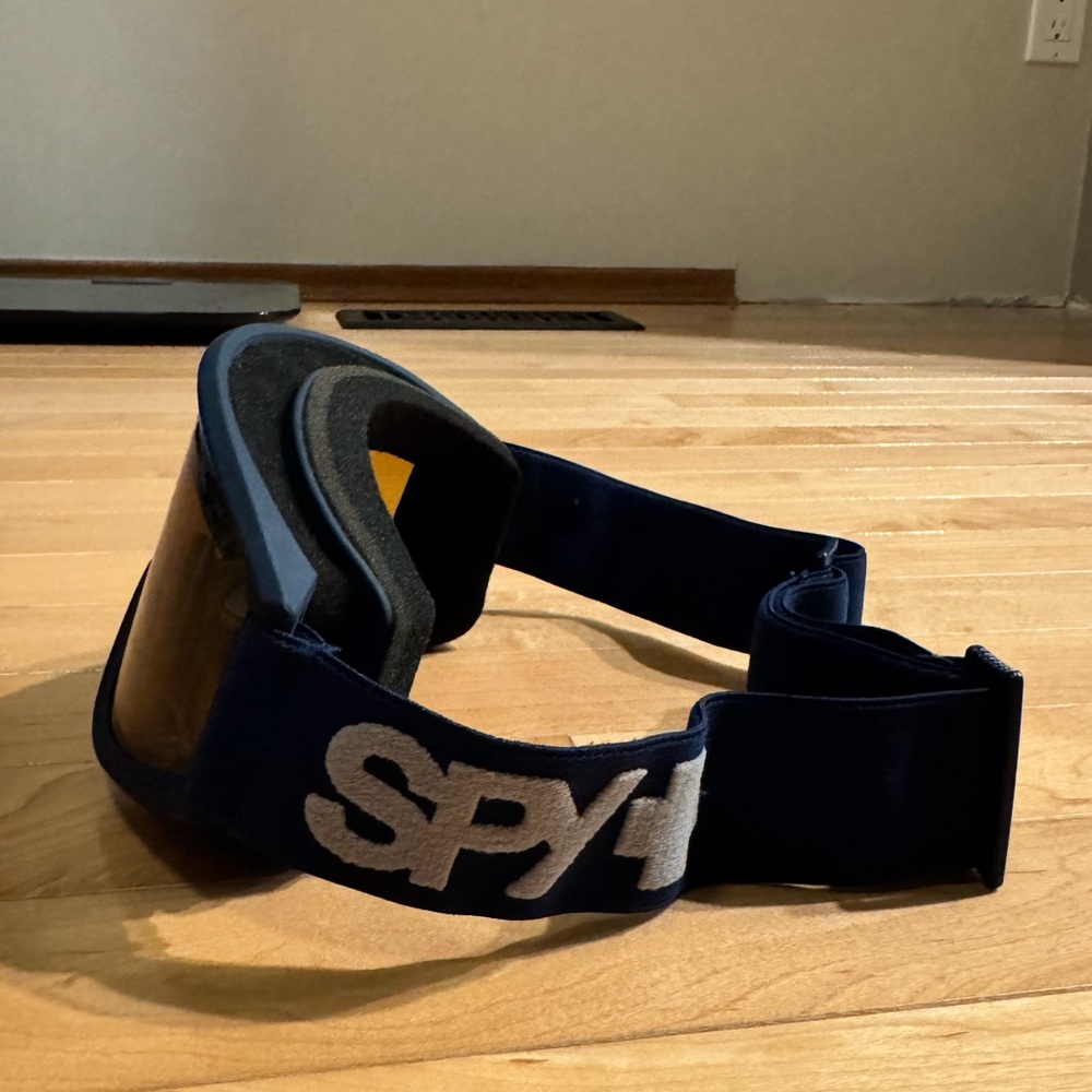 Spy ski goggles